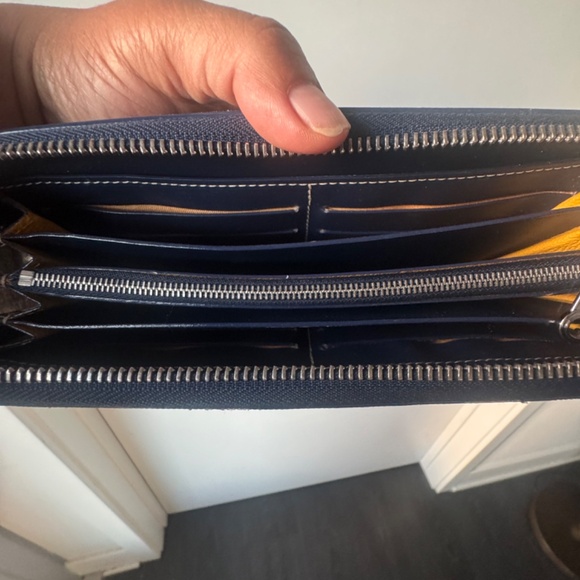 Goyard Wallet. AUTHENTIC - Picture 7 of 9